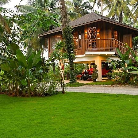 Villa Woods & Palms Pollachi Luaran gambar
