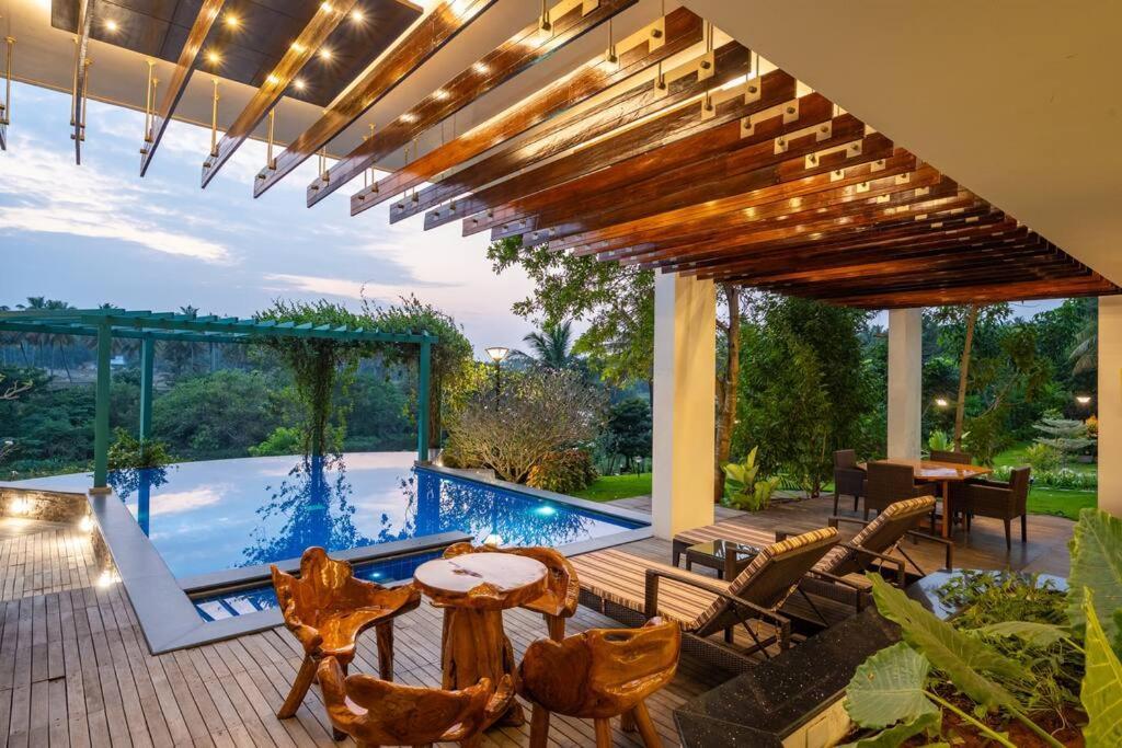 Villa Woods & Palms Pollachi Luaran gambar
