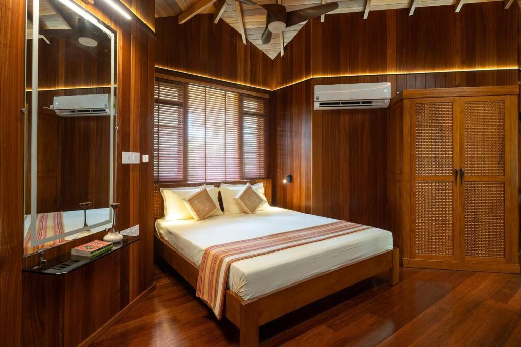 Villa Woods & Palms Pollachi Luaran gambar